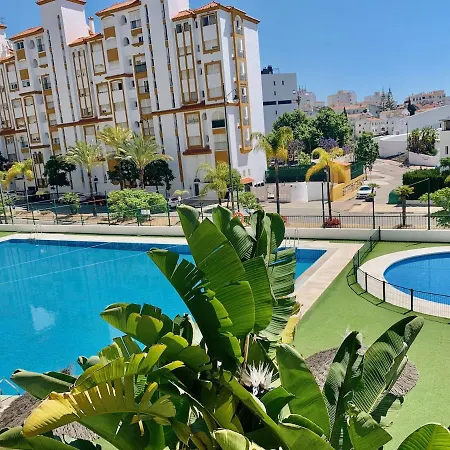 Penthouse Mit Private Dachterrasse Und Blick Auf Meer, Berge ,hafen