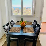 Penthouse Mit Private Dachterrasse Und Blick Auf Meer, Berge ,hafen Apartamento