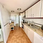 Penthouse Mit Private Dachterrasse Und Blick Auf Meer, Berge ,hafen