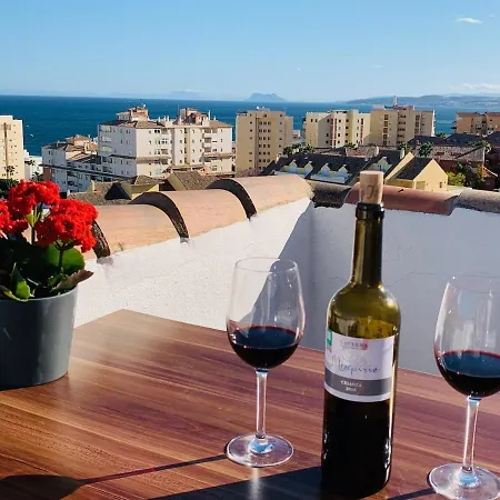 Penthouse Mit Private Dachterrasse Und Blick Auf Meer, Berge ,hafen * 에스테포나