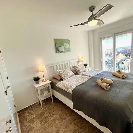 Apartamento Penthouse Mit Private Dachterrasse Und Blick Auf Meer, Berge ,hafen *