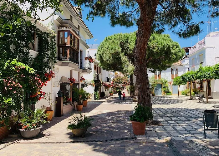 Penthouse Mit Private Dachterrasse Und Blick Auf Meer, Berge ,hafen *