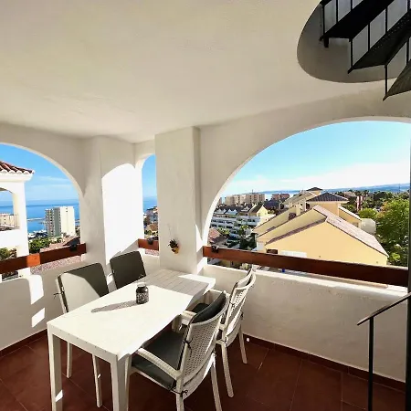 Penthouse Mit Private Dachterrasse Und Blick Auf Meer, Berge ,hafen Apartament Estepona