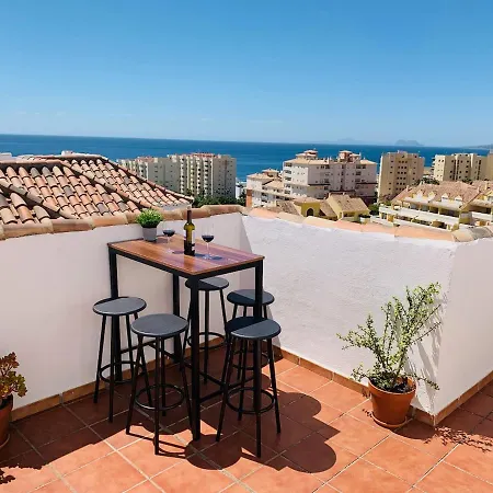 Penthouse Mit Private Dachterrasse Und Blick Auf Meer, Berge ,hafen Apartman Estepona